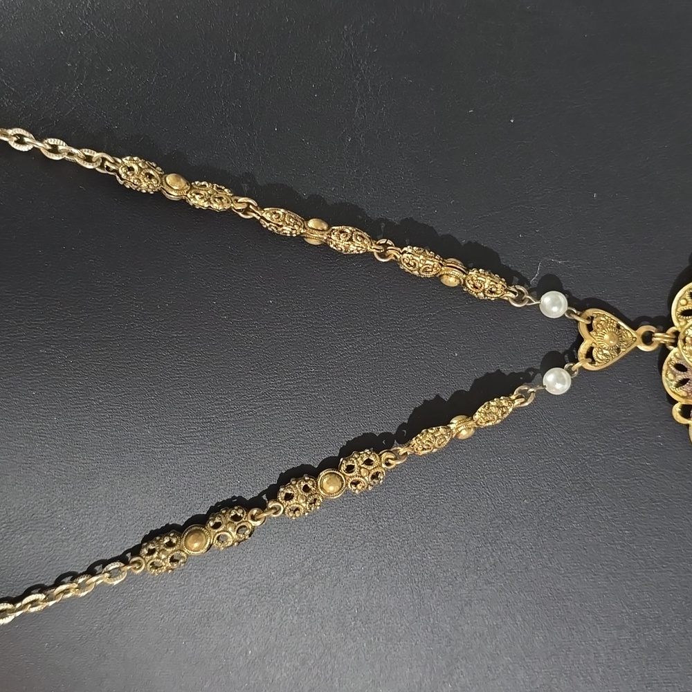 Vintage Western Germany Red Aurora Borealis Antique Gold Tone Filigree Necklace - Picture 12 of 13